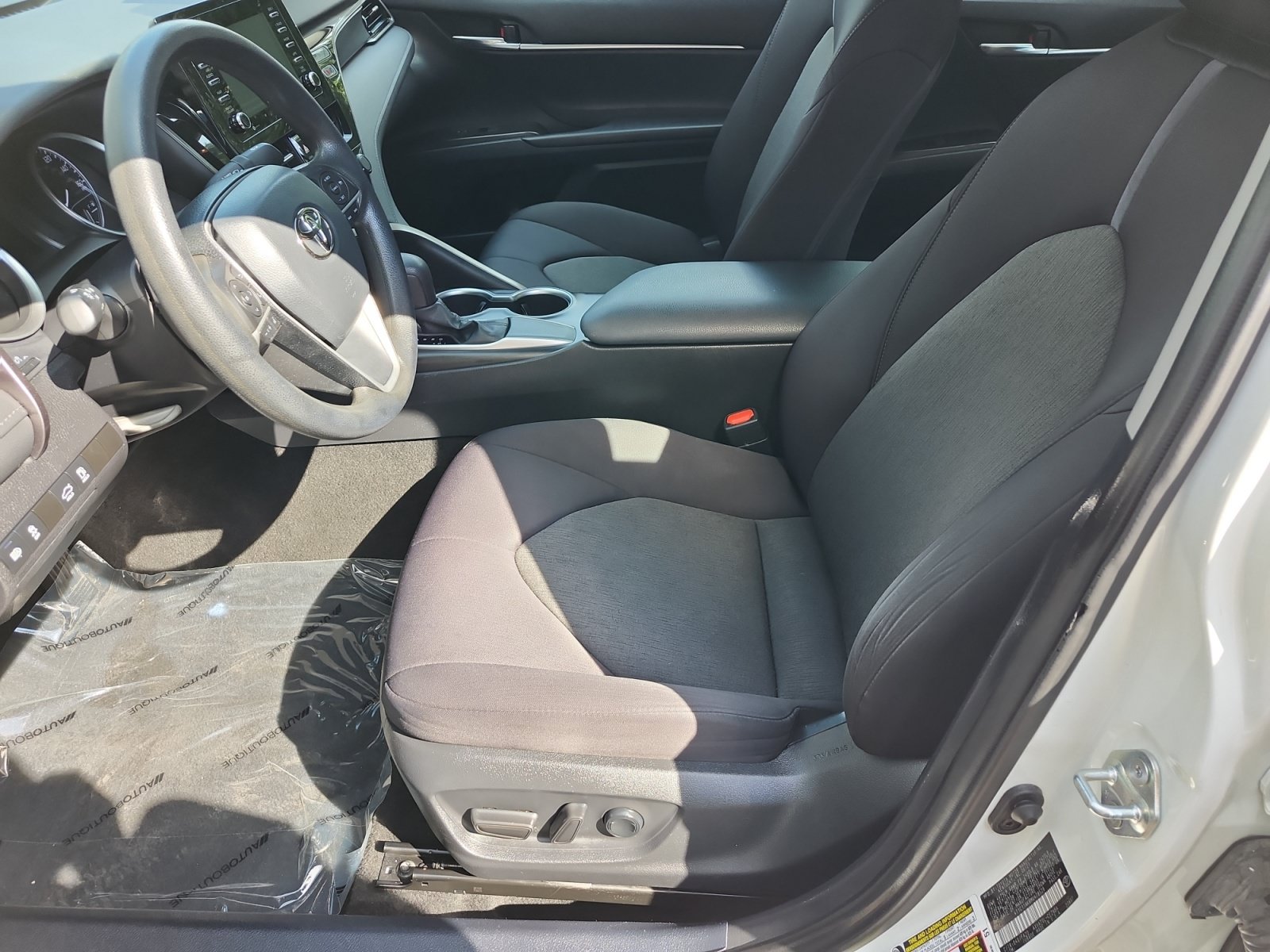 Used 2021 Toyota Camry LE FWD image 9