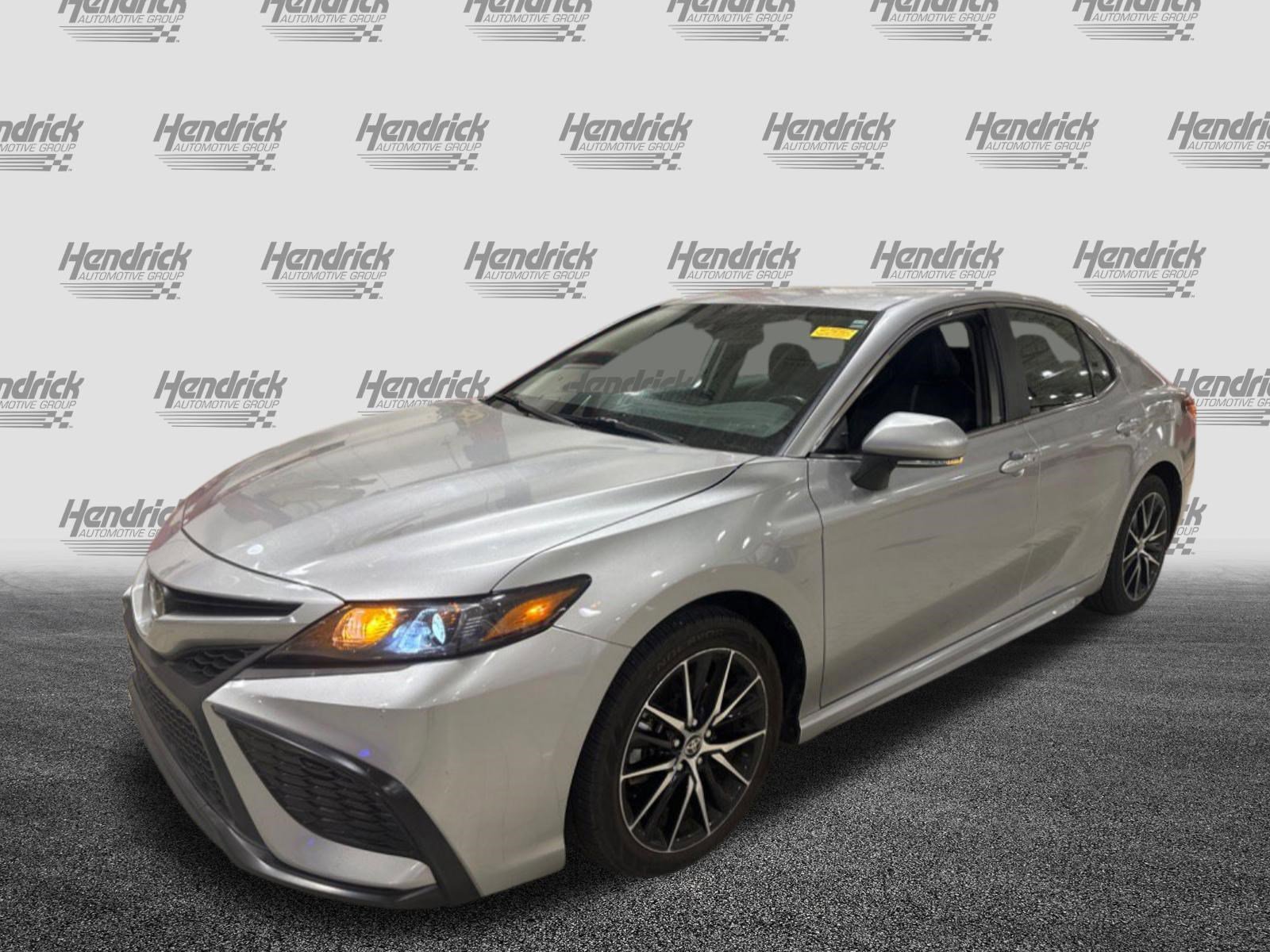 Used 2023 Toyota Camry SE FWD image 13