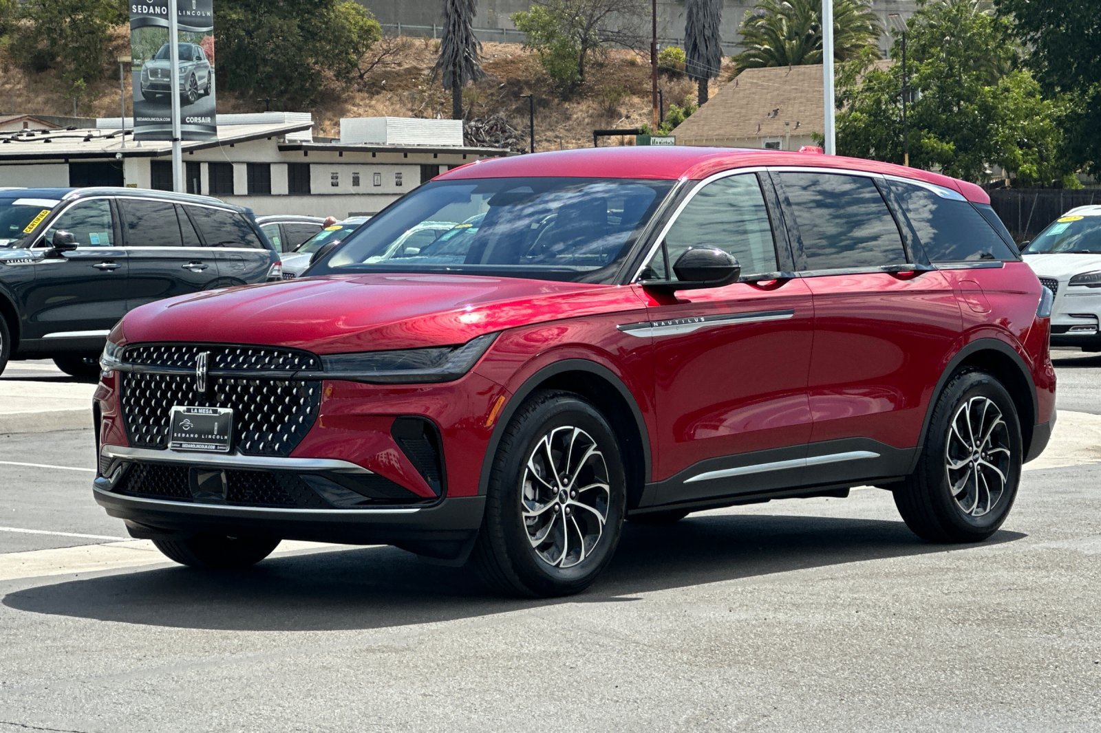New 2026 Lincoln Nautilus Premier AWD/4WD image 7