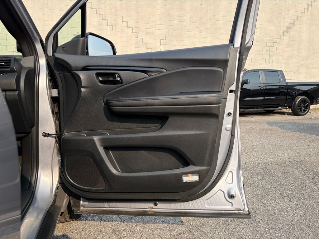 Used 2022 Honda Passport Elite image 12