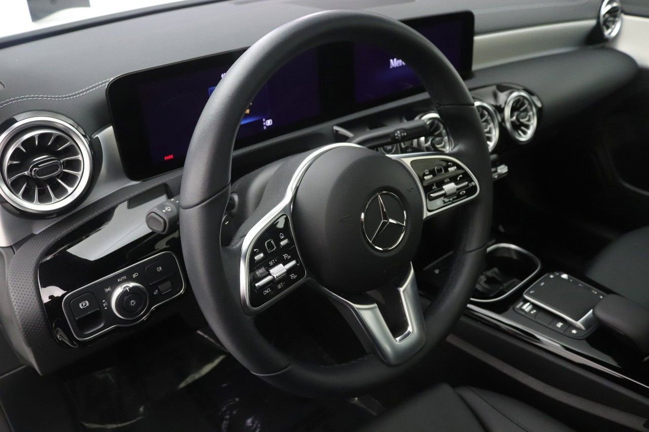 Certified 2023 Mercedes-Benz CLA 250 image 17