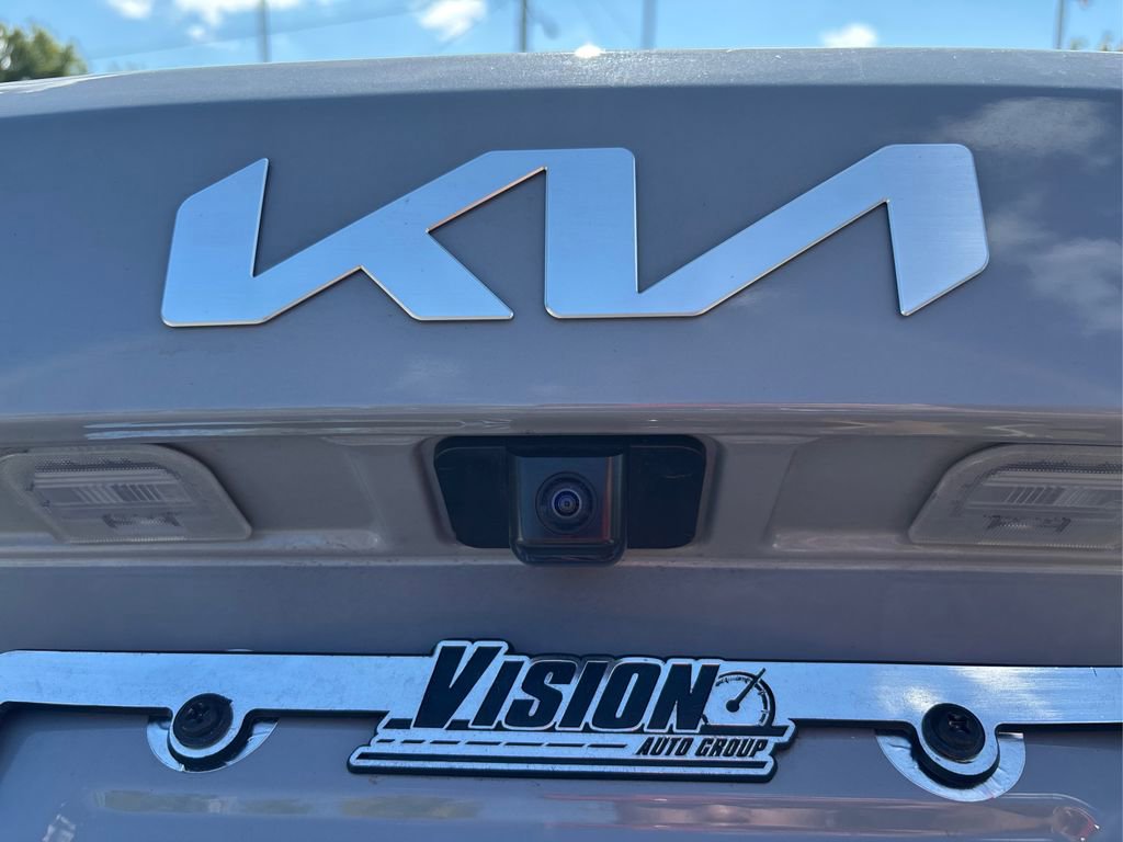 Certified 2025 Kia Sorento S image 14