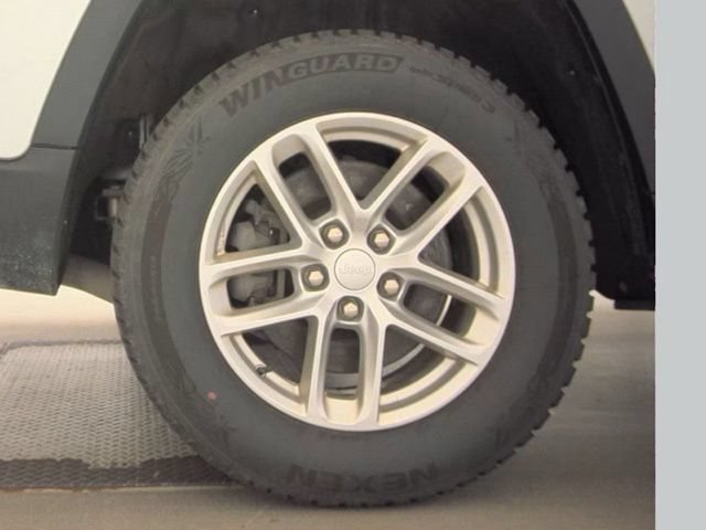 Used 2023 Jeep Grand Cherokee L Laredo AWD/4WD image 21
