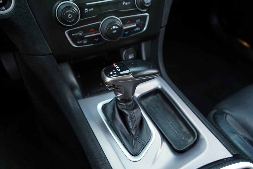 Used 2021 Dodge Charger SXT w/ Leather Interior Group image 30
