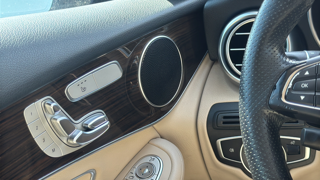 Used 2019 Mercedes-Benz GLC 300 image 22