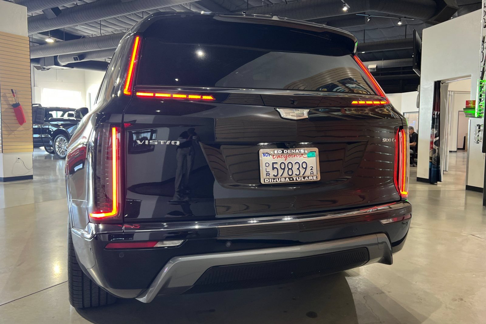 Used 2026 Cadillac Vistiq Sport AWD/4WD image 6
