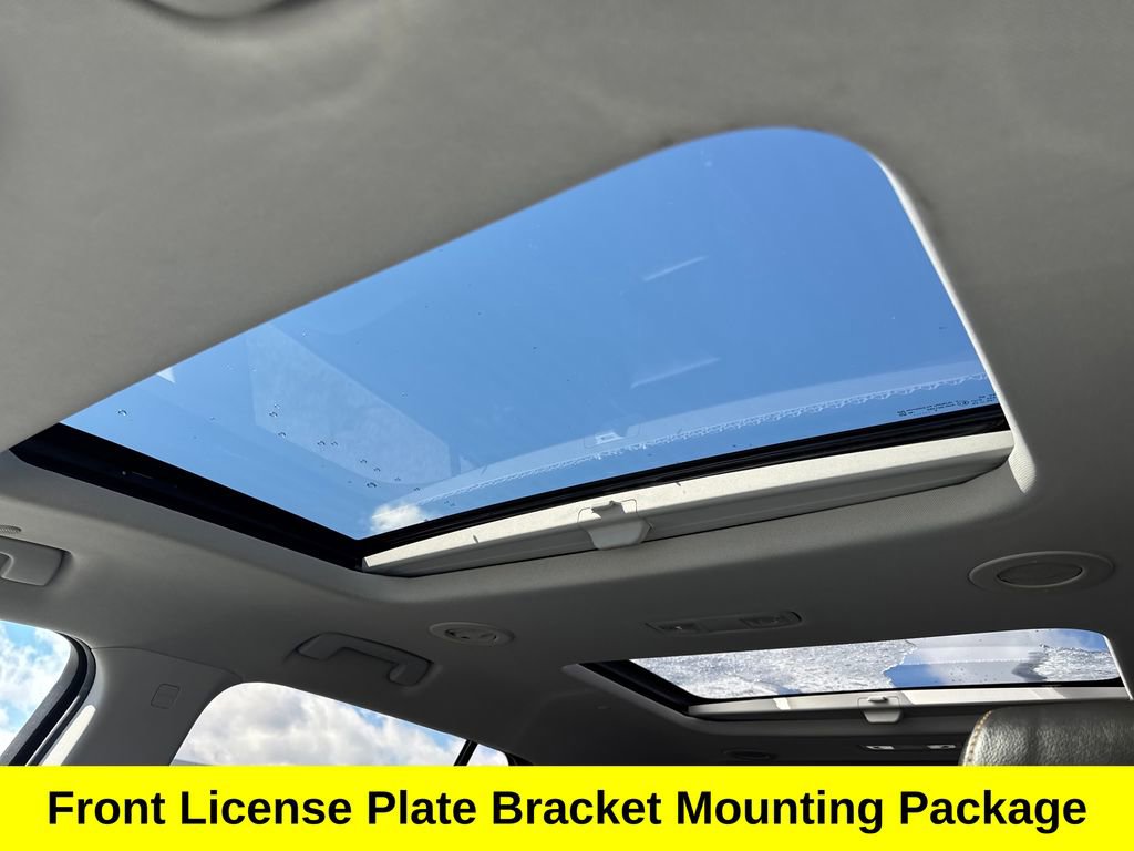 Used 2021 Chevrolet Traverse LT w/ LT Premium Package image 22