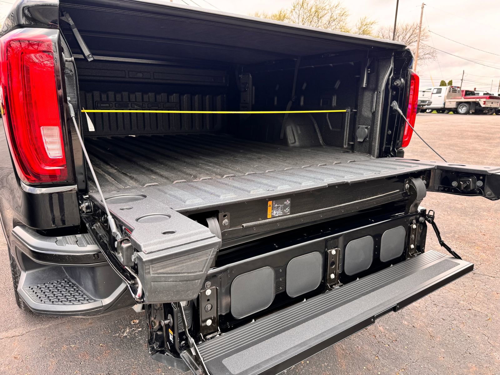 Used 2024 GMC Sierra 1500 Denali w/ Denali Reserve Package image 7