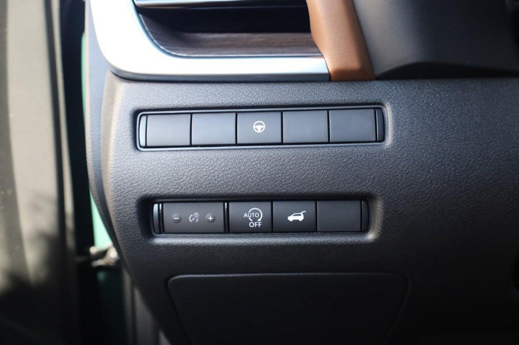 New 2026 Nissan Rogue Platinum AWD/4WD image 18