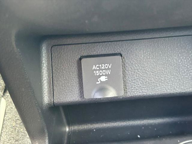 Certified 2025 Toyota Sienna XSE w/ XSE Premium Package AWD/4WD image 25
