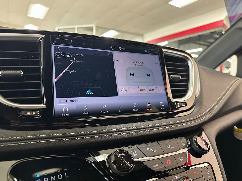 New 2026 Chrysler Pacifica Limited w/ S Appearance Package image 22