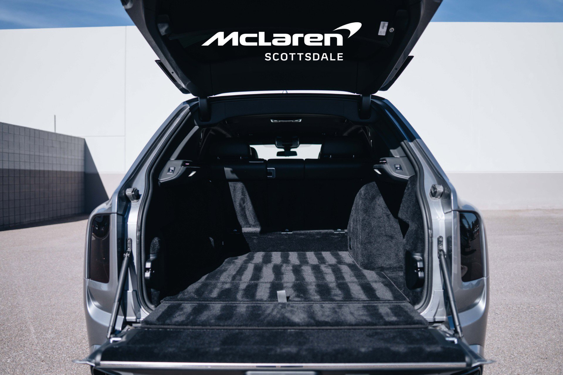 Used 2023 Rolls-Royce Cullinan Black Badge w/ Driver's Package image 43