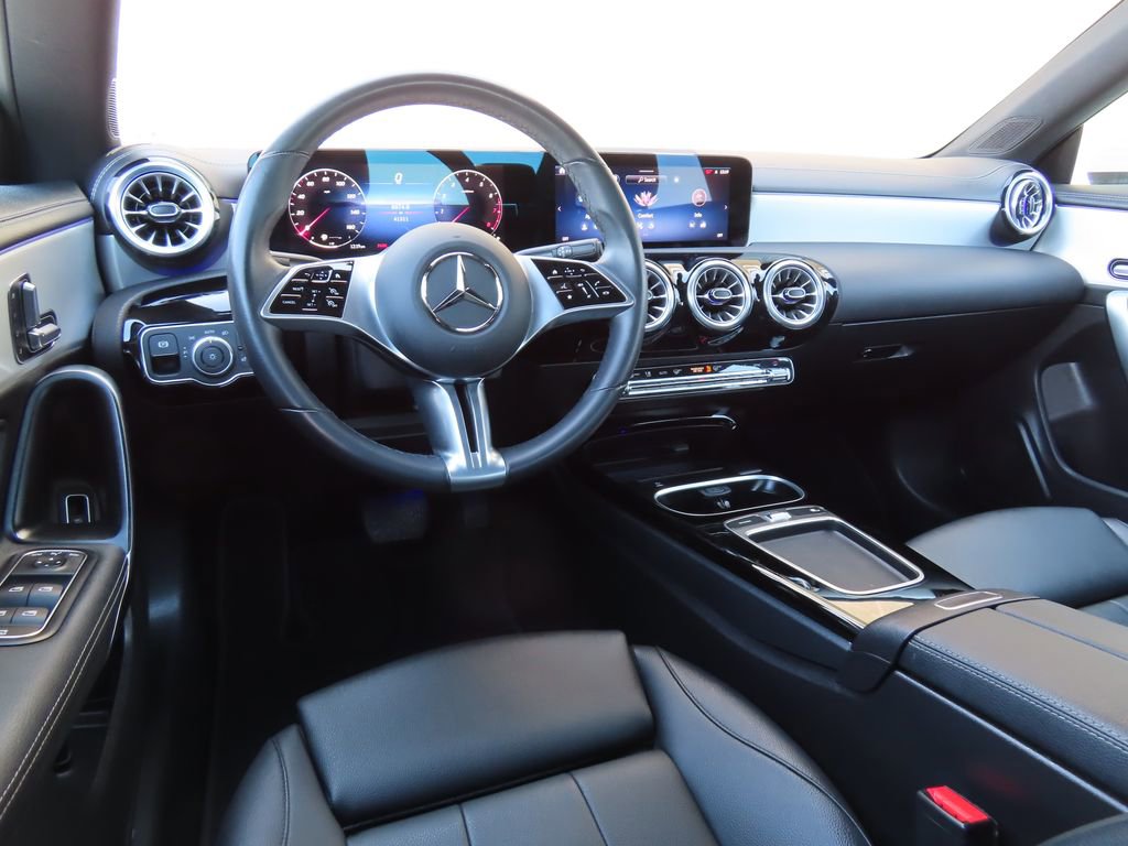 Used 2025 Mercedes-Benz CLA 250 4MATIC image 4