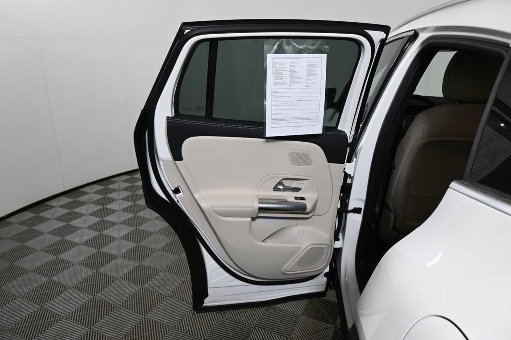 Certified 2026 Mercedes-Benz GLA 250 4MATIC image 32