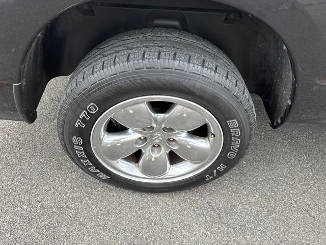 Used 2019 RAM 1500 Classic SLT RWD image 9