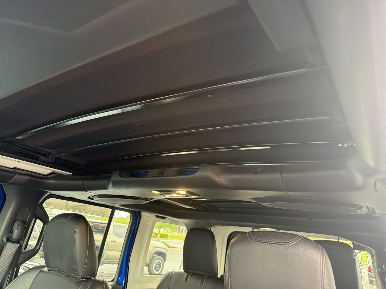 Used 2019 Jeep Wrangler Unlimited Rubicon AWD/4WD image 13