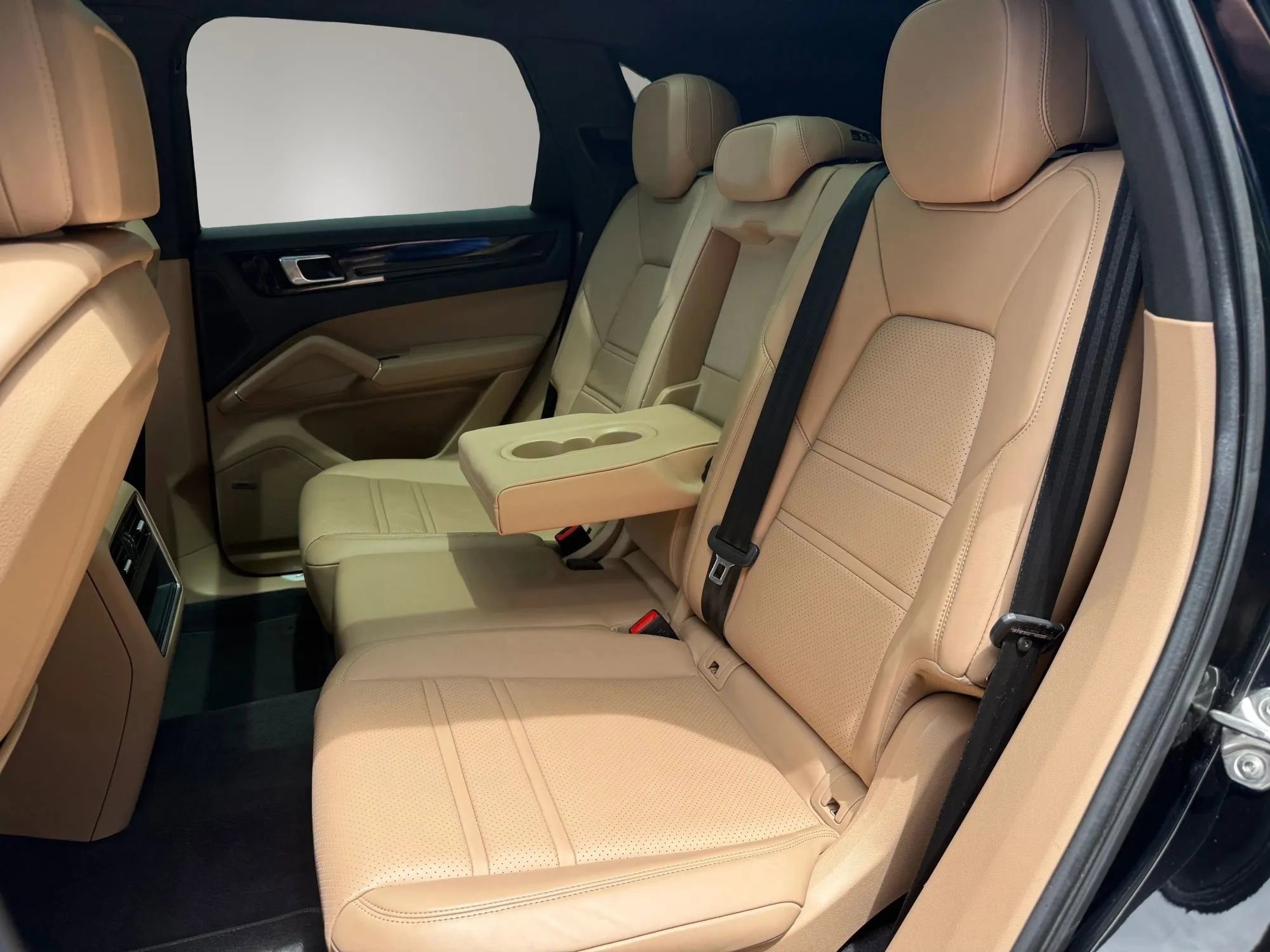 Used 2020 Porsche Cayenne S AWD/4WD image 34