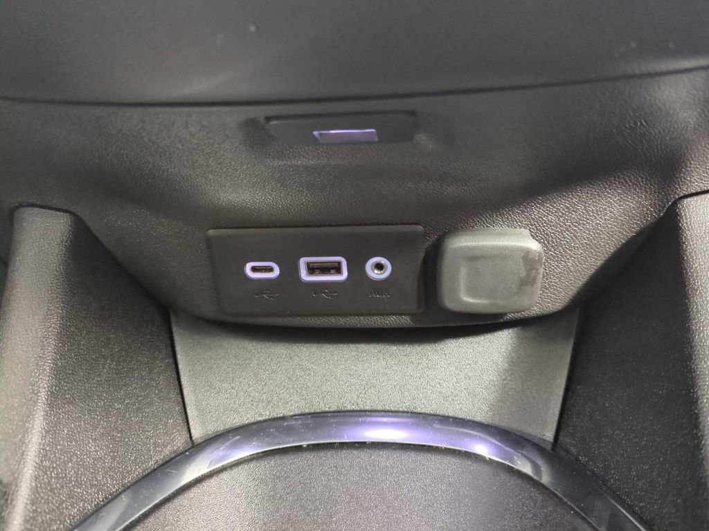 Used 2024 Chevrolet Malibu LT image 24