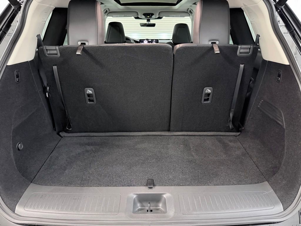 Certified 2025 INFINITI QX60 Pure image 32