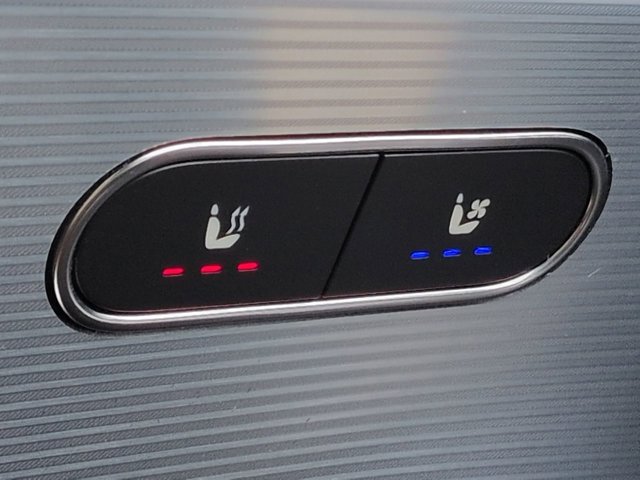 Certified 2022 Mercedes-Benz A 220 image 22