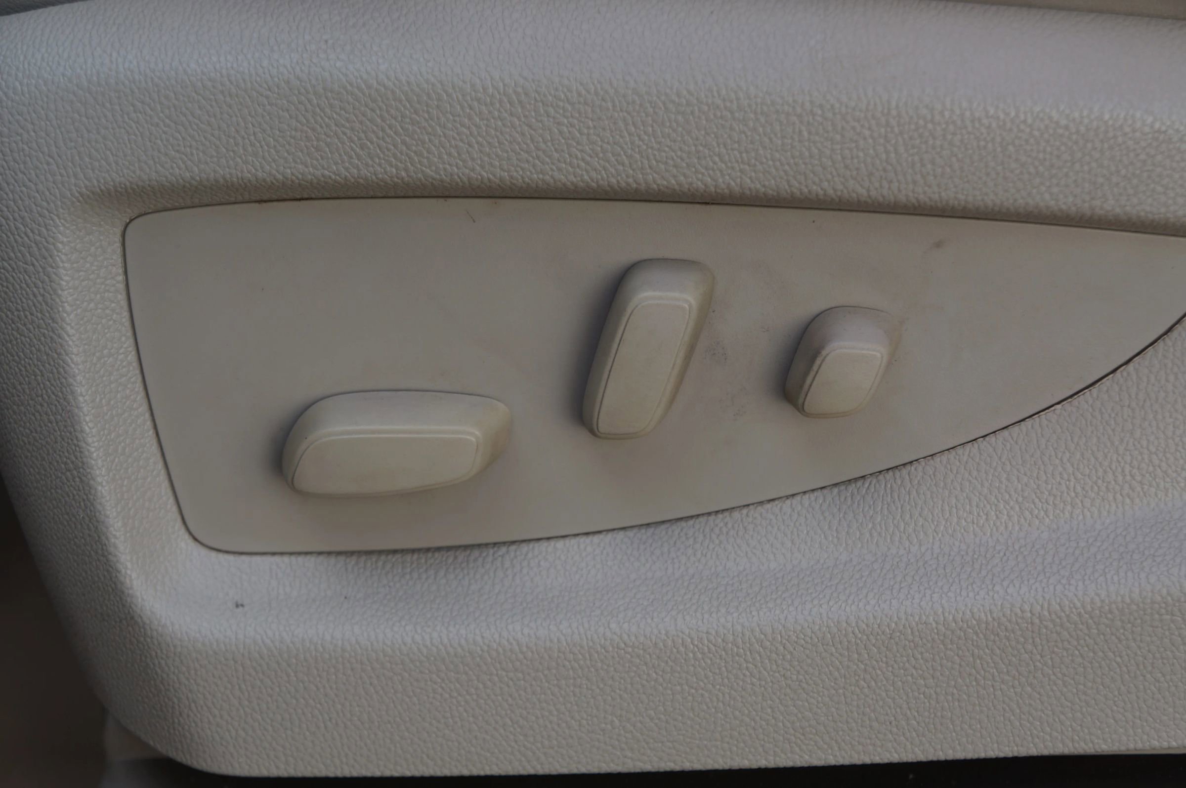 Used 2017 GMC Yukon Denali w/ Open Road Package image 29