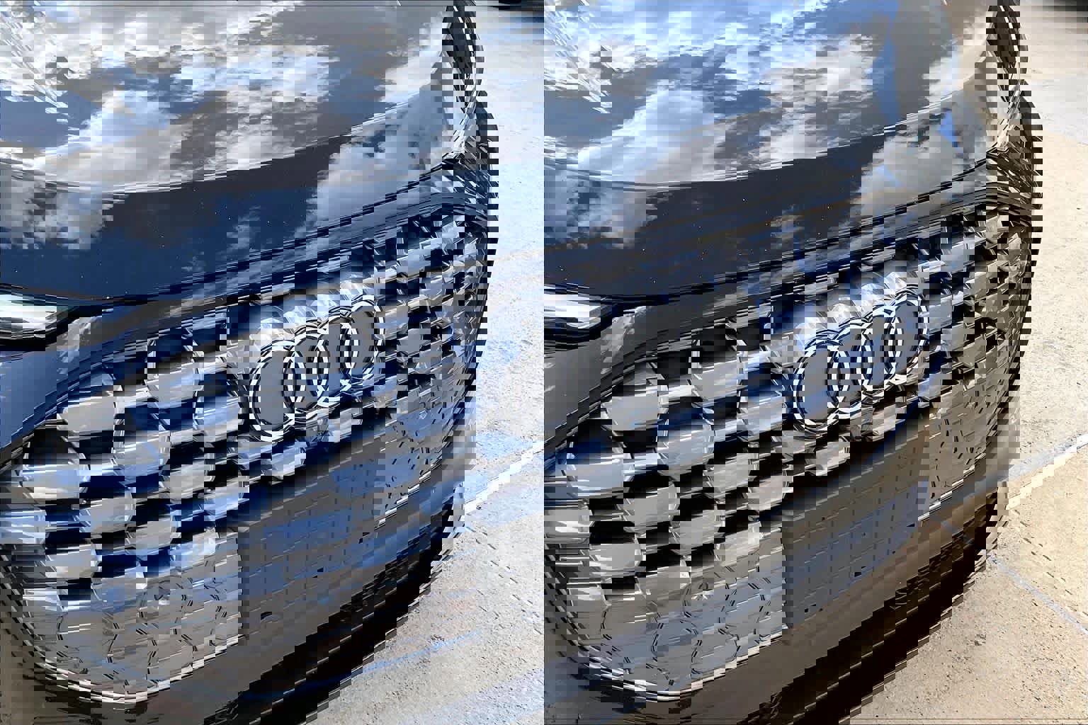 Certified 2025 Audi Q5 Premium w/ Convenience Package AWD/4WD image 29