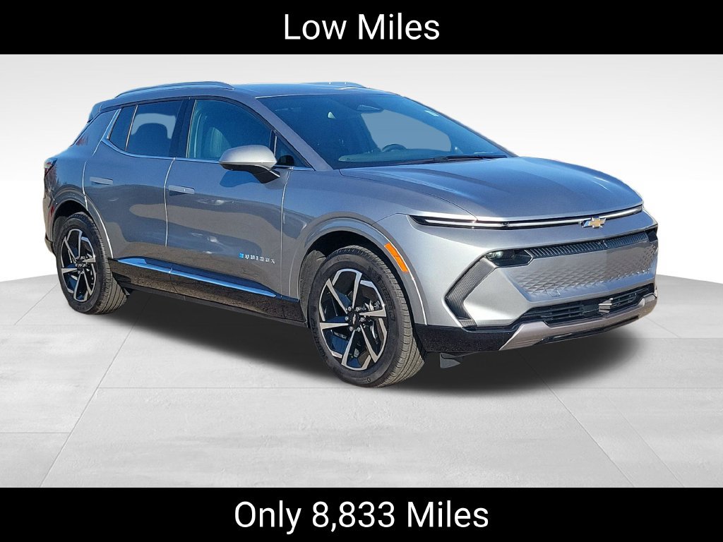 Certified 2025 Chevrolet Equinox EV LT AWD/4WD image 2