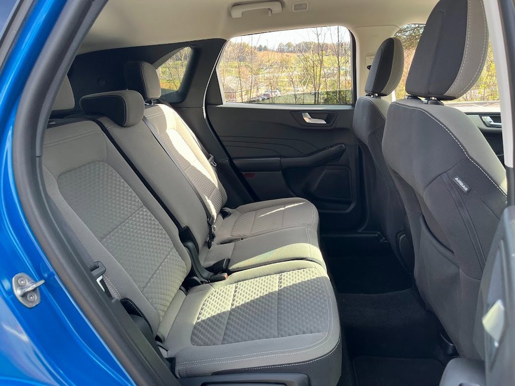 Used 2021 Ford Escape SE w/ SE Sport Appearance Package image 42