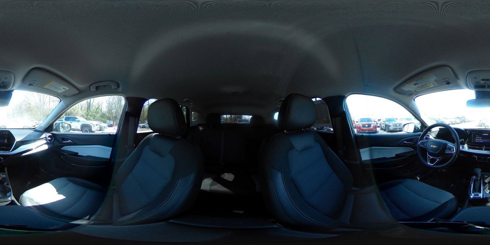 Used 2025 Chevrolet Trax LT w/ LT Convenience Package image 41
