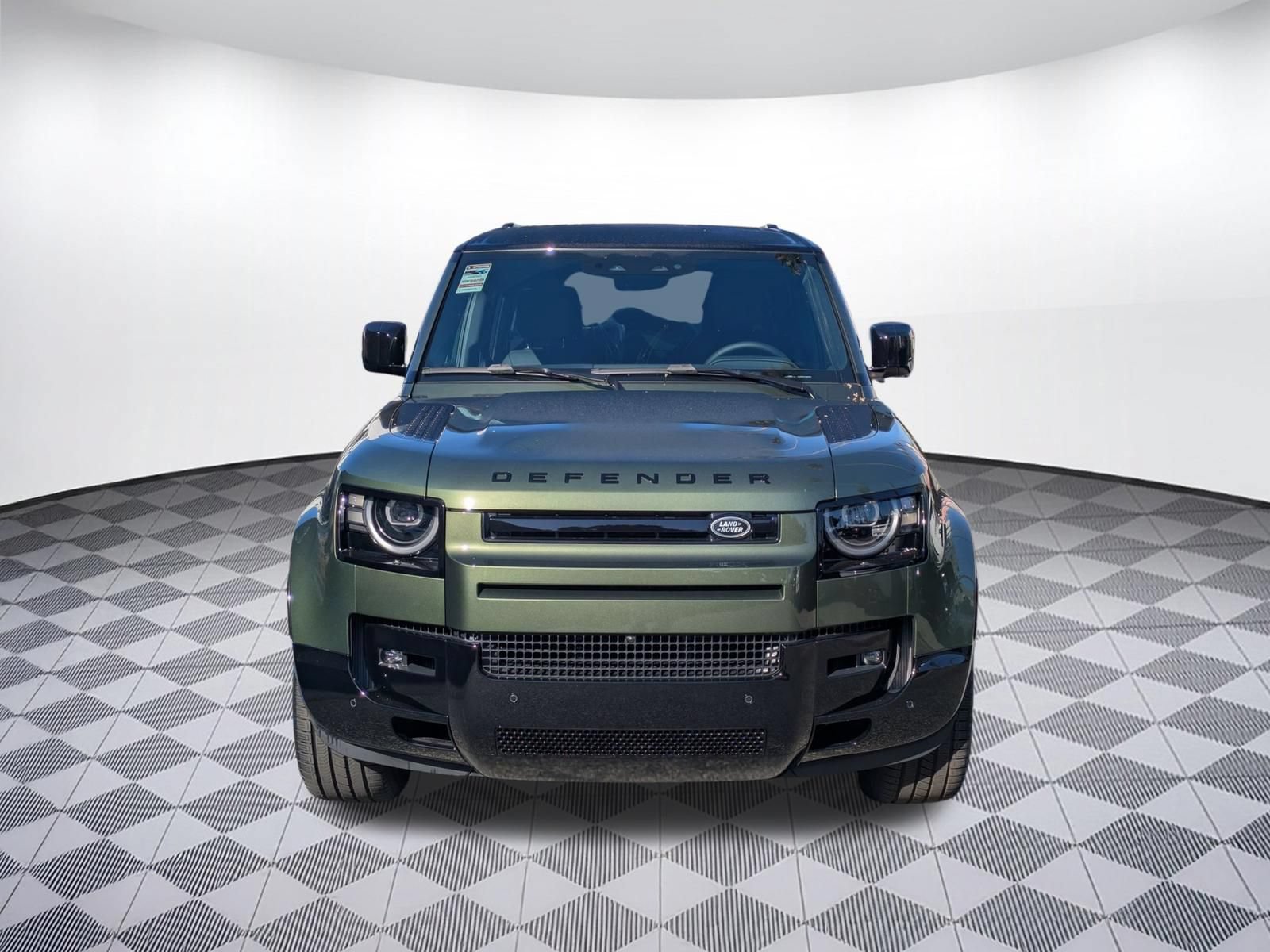 New 2026 Land Rover Defender 130 X-Dynamic SE AWD/4WD image 8