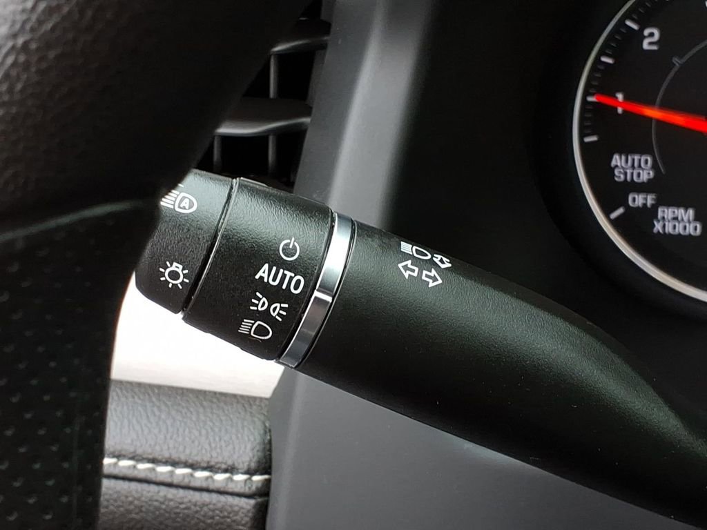 Certified 2023 GMC Acadia SLE w/ Driver Convenience Package image 21