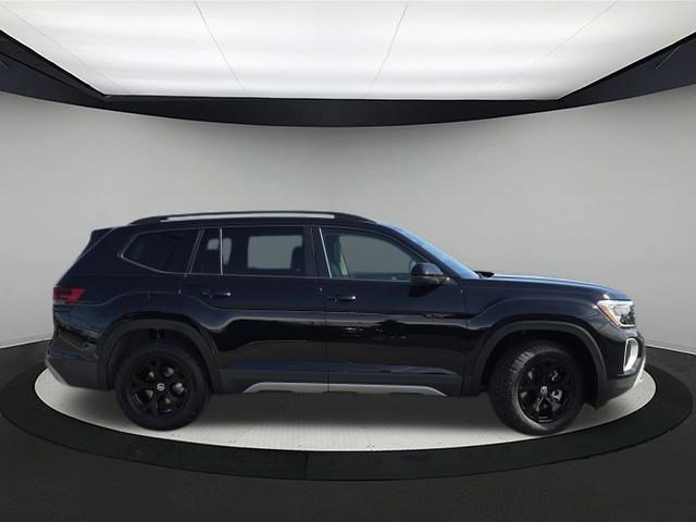 New 2026 Volkswagen Atlas Peak Edition image 8
