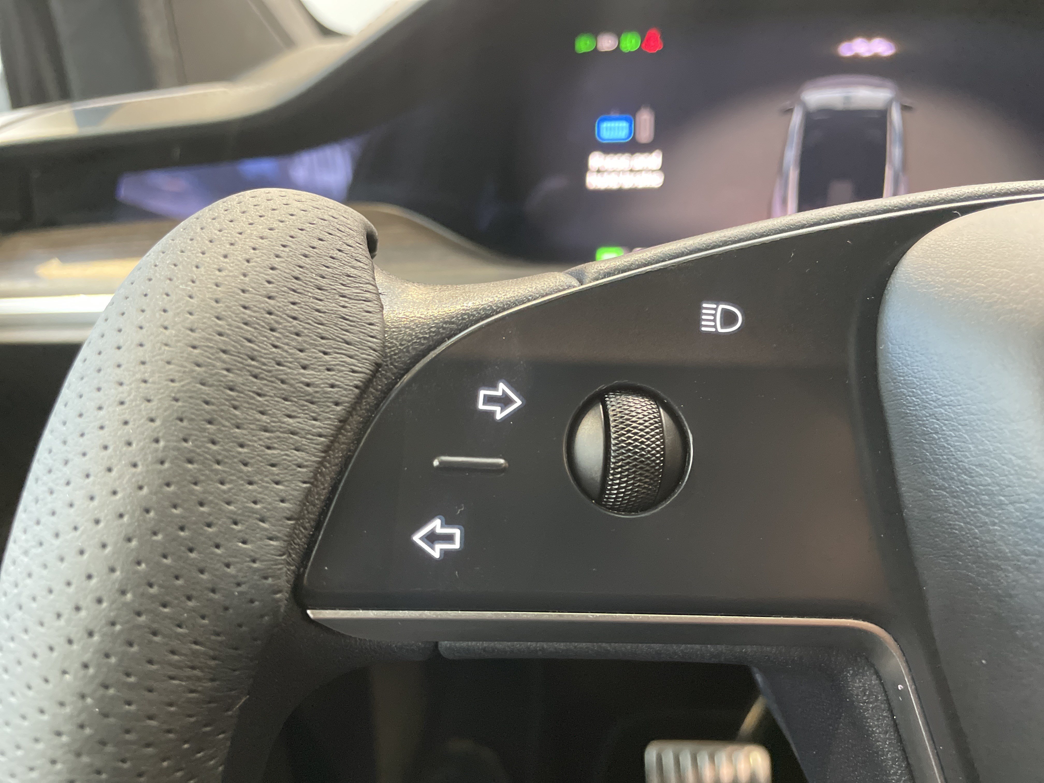 Used 2023 Tesla Model X AWD/4WD image 20