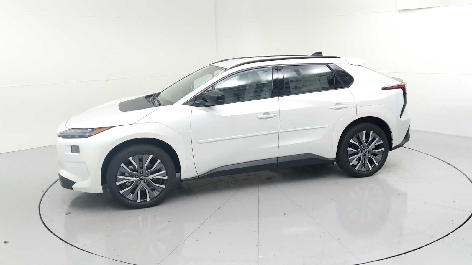 New 2026 Subaru Solterra image 5