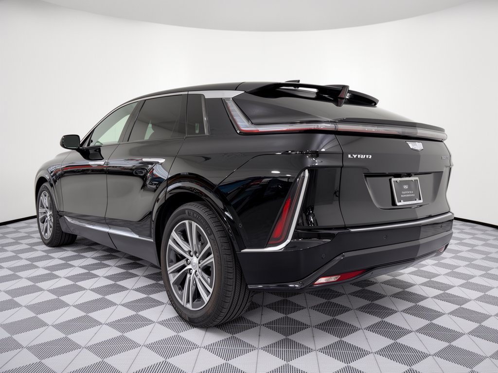 Used 2024 Cadillac Lyriq Luxury RWD image 3