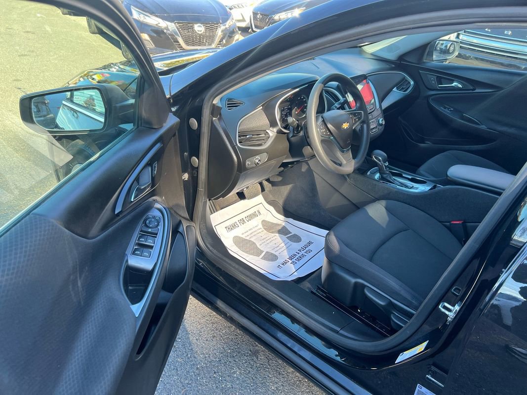 Used 2023 Chevrolet Malibu LS FWD image 13