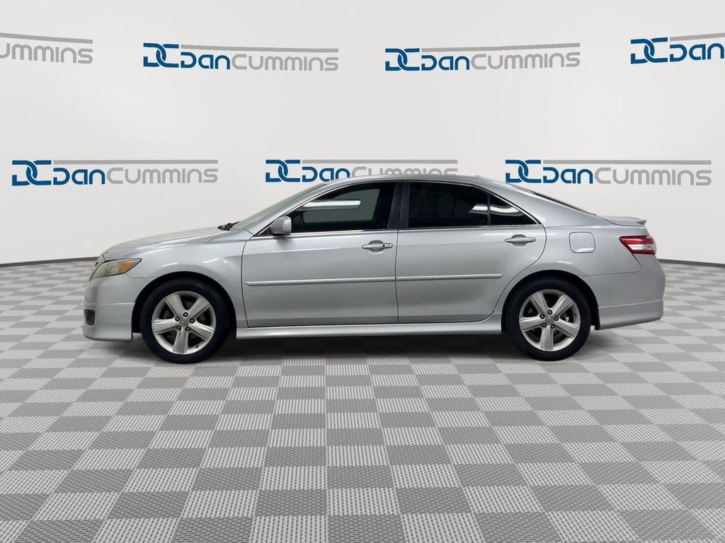 Used 2011 Toyota Camry SE w/ SE Extra-Value Pkg #1 FWD image 5