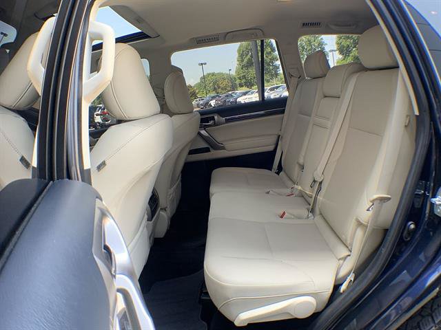 Used 2020 Lexus GX 460 Premium w/ Premium Package AWD/4WD image 23