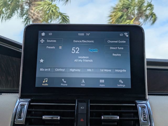 Used 2018 Lincoln Navigator Select image 23