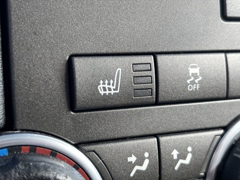 Used 2015 Land Rover LR4 HSE LUX image 26