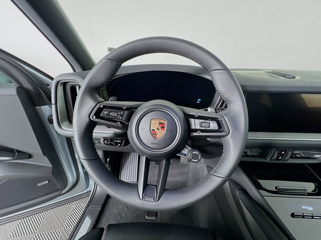 New 2026 Porsche Cayenne Base image 12