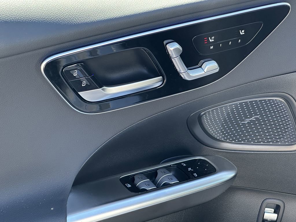 New 2026 Mercedes-Benz C 300 4MATIC Sedan image 12