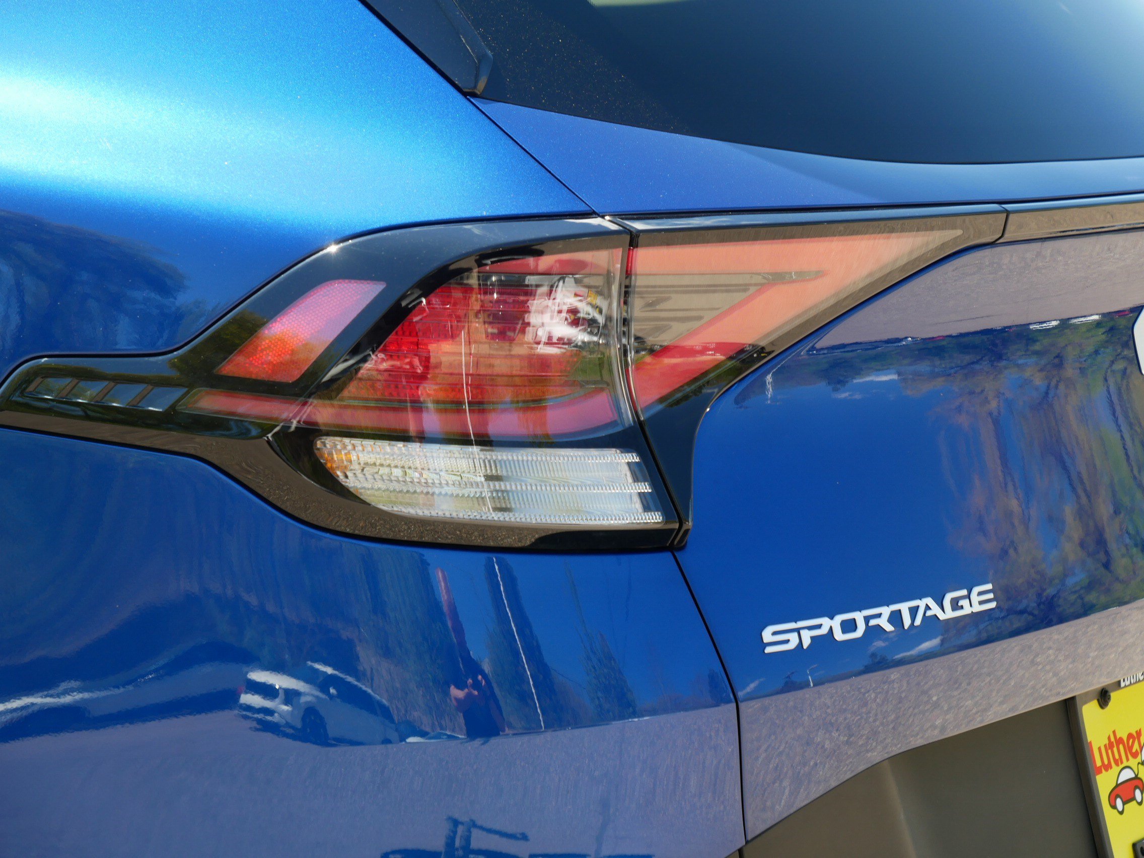 Certified 2023 Kia Sportage EX AWD/4WD image 17