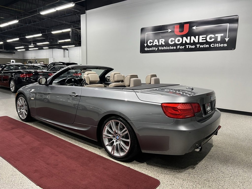Used 2013 BMW 335i Convertible image 21