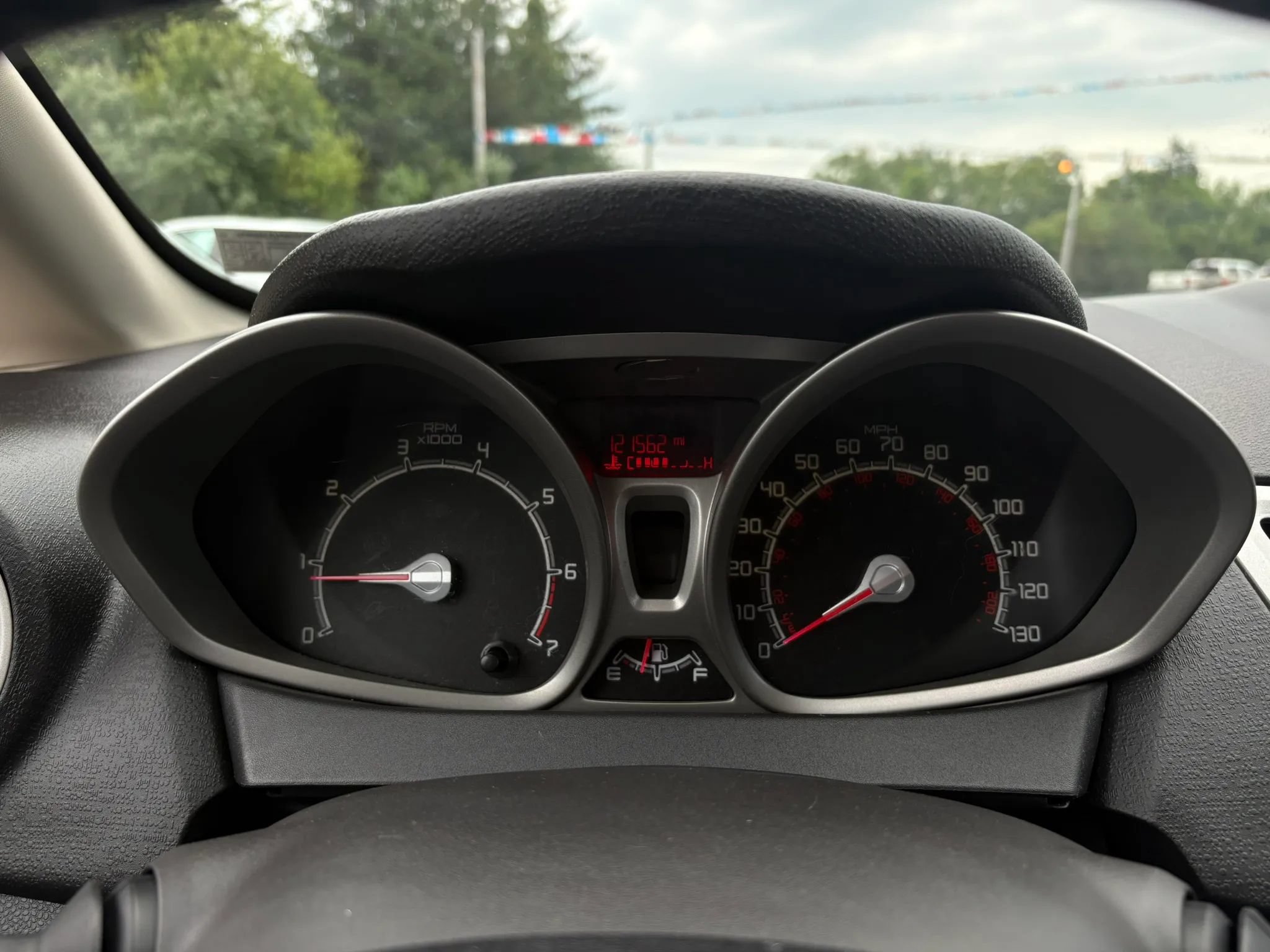 Used 2013 Ford Fiesta SE FWD image 30