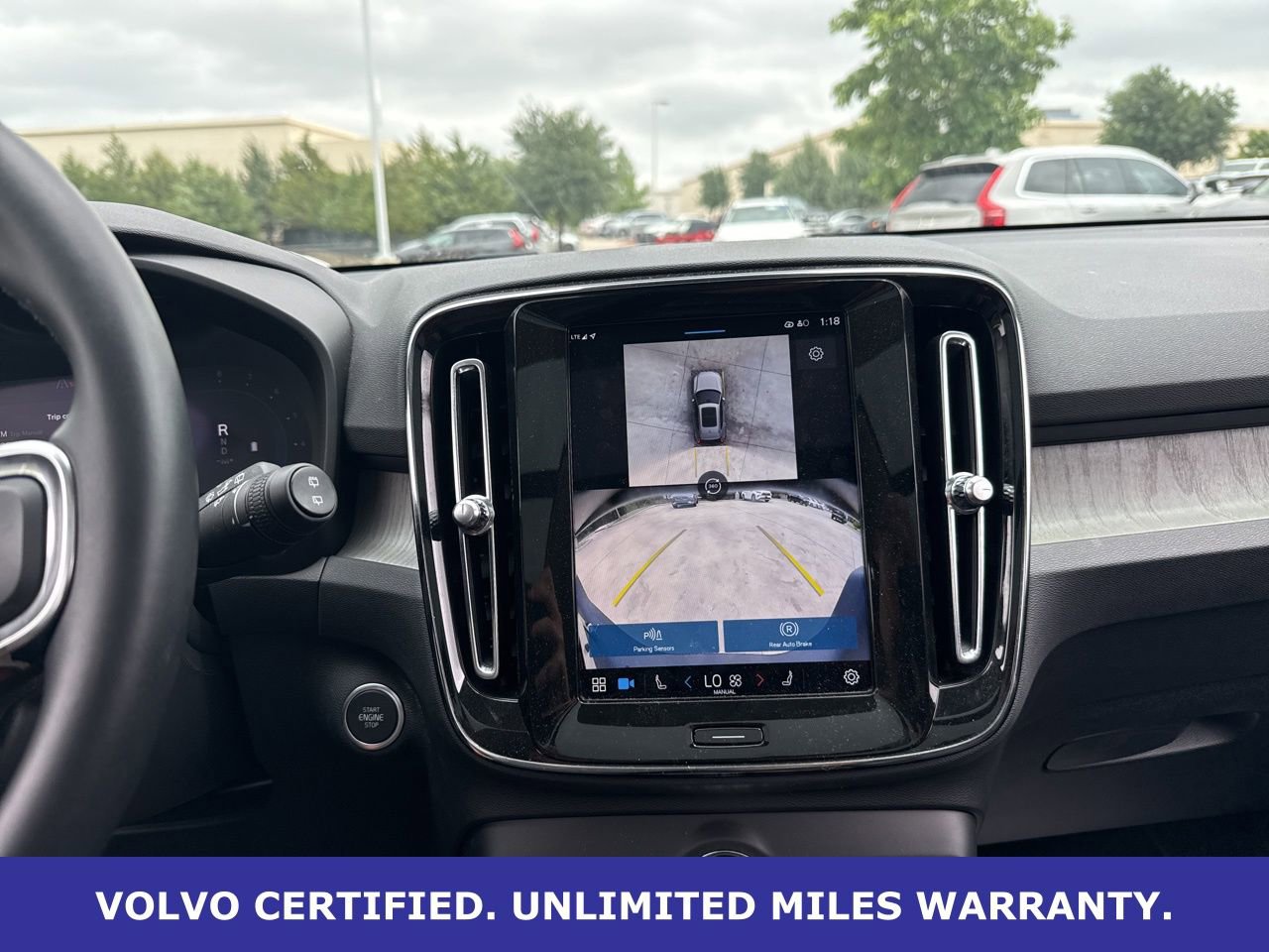 Certified 2025 Volvo XC40 B5 Plus AWD/4WD image 25