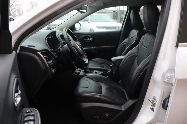 Used 2021 Jeep Cherokee Latitude Lux AWD/4WD image 8