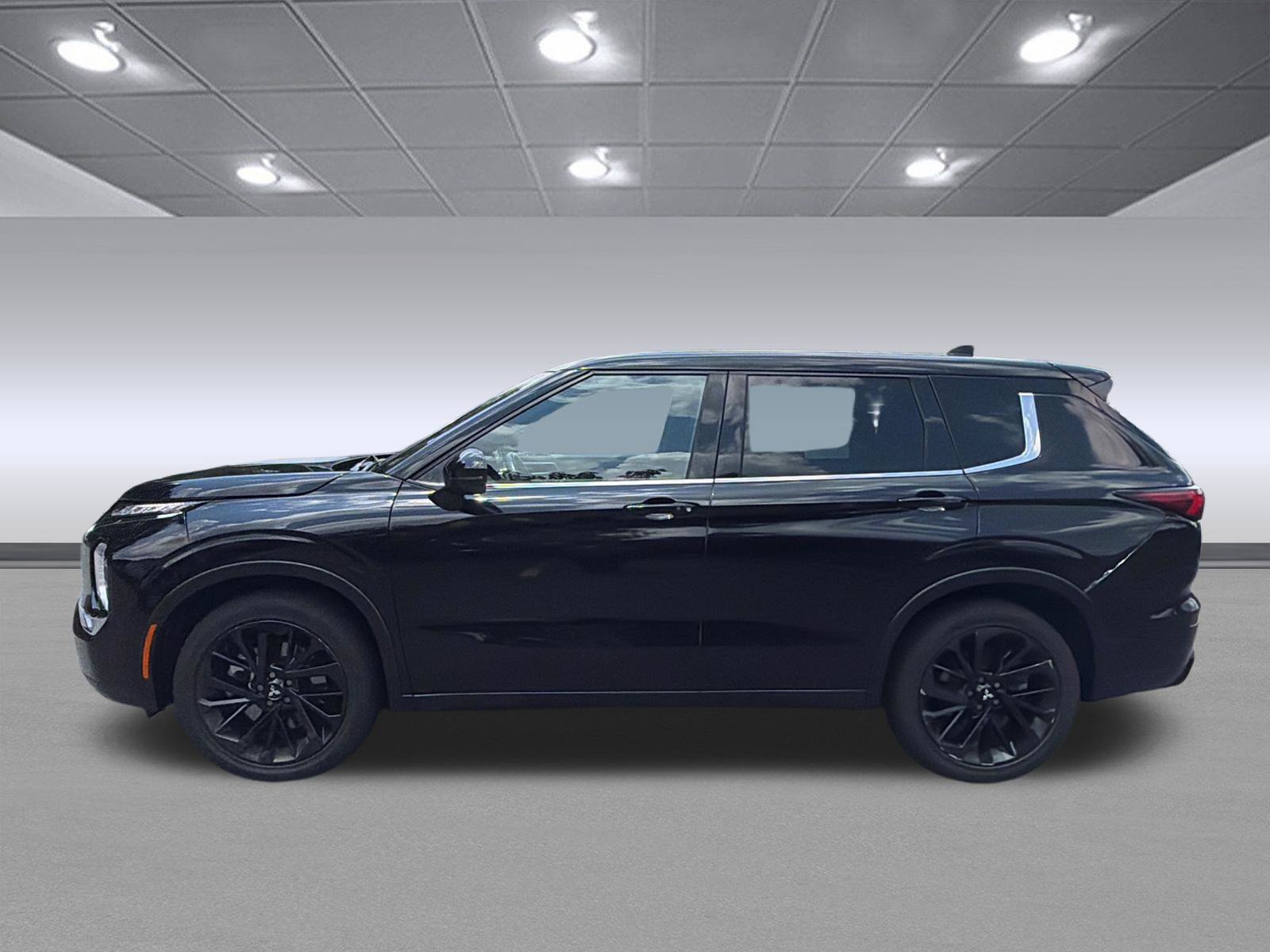Used 2022 Mitsubishi Outlander SE FWD image 10