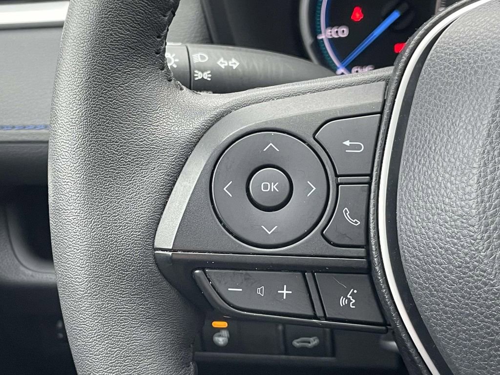 Used 2023 Toyota RAV4 SE image 22