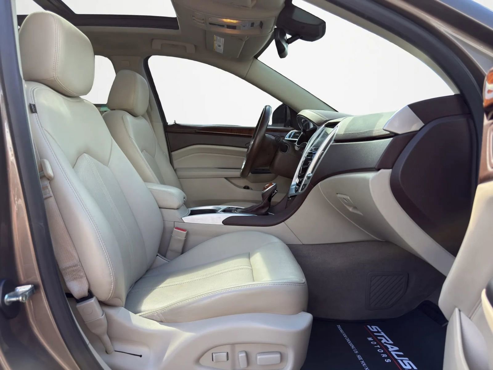 Used 2016 Cadillac SRX Luxury w/ Driver Awareness Package image 24